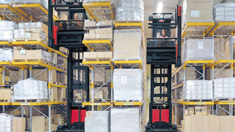Forklift Trucks with Navigation System